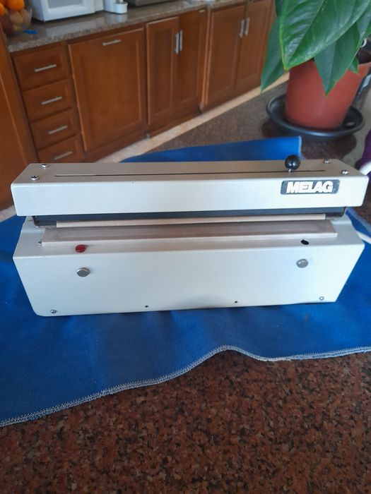 Aparelho para fechar sacos de plastico