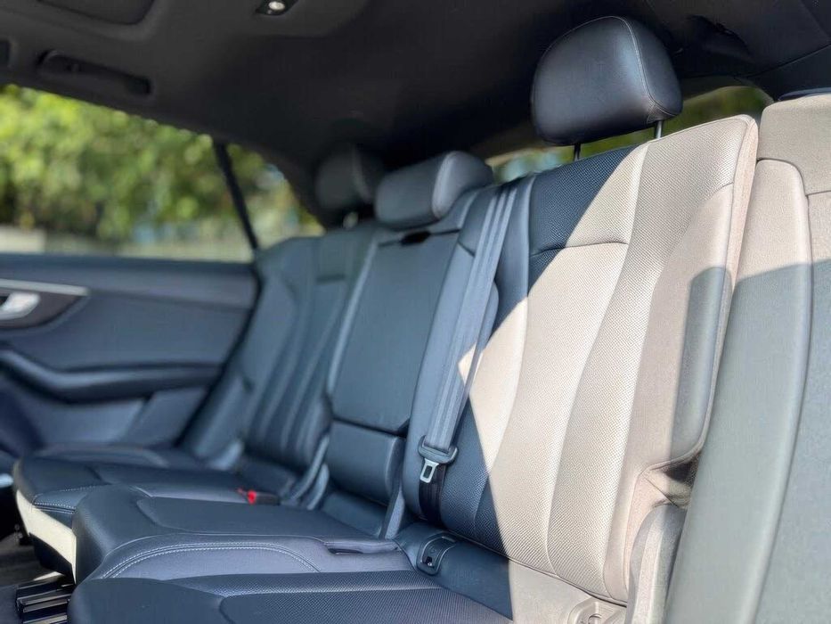 Audi Q8 quattro Premium Plus      2021