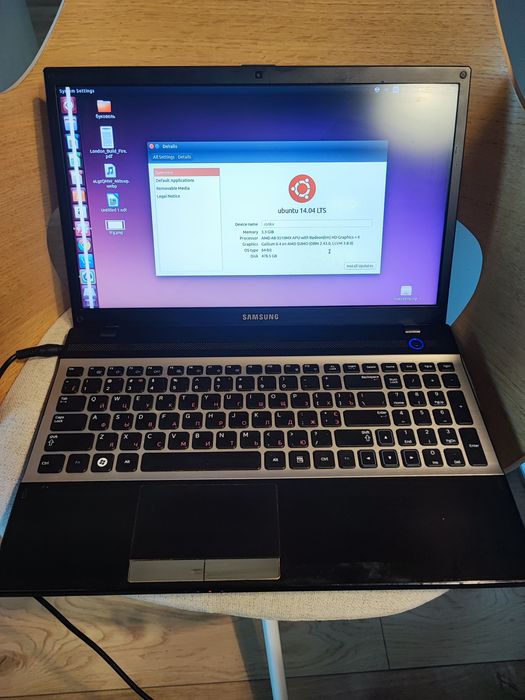 Ноутбук Samsung 305V5