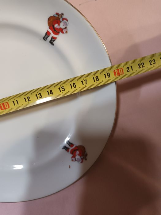 Pratos infantis em porcelana