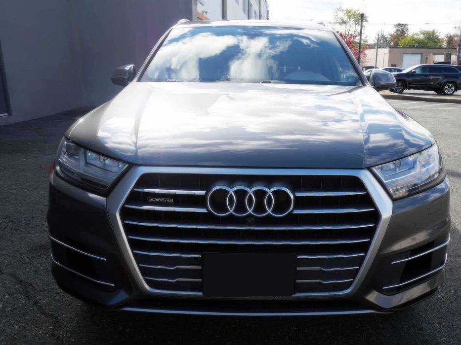 Audi Q7 55 quattro SE Premium Plus      2019