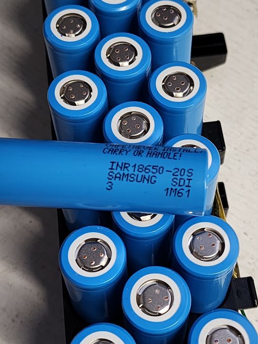 Блок 70шт.  Samsung 20s inr18650 2о00mAh 30A