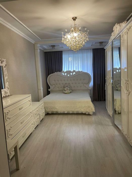 4-к, Євроремонт, меблі та техніка, утеплена, 100м2, Сади