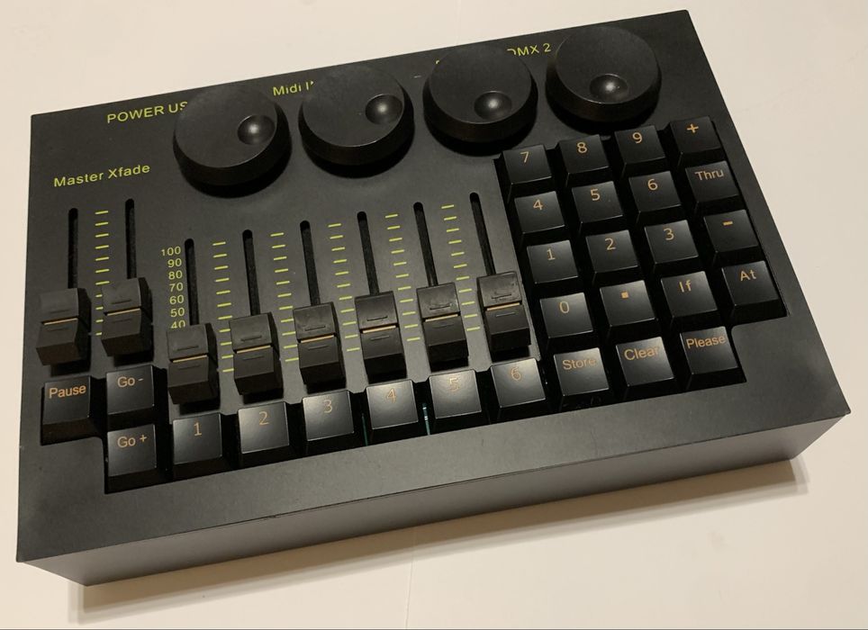 Grand Ma2 command wing mini