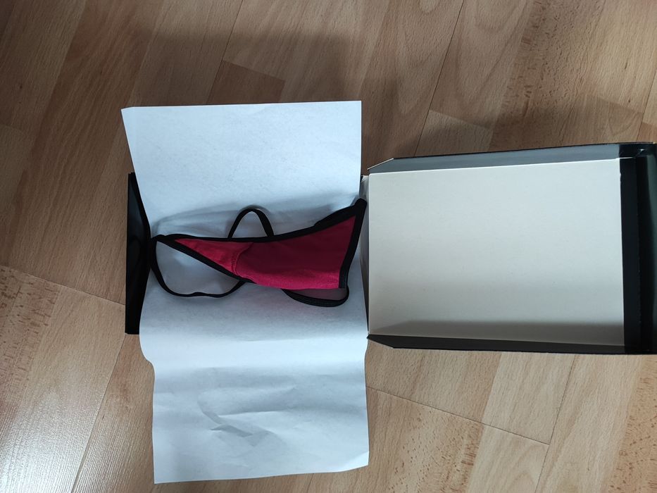 Stringi czarno-rozowe