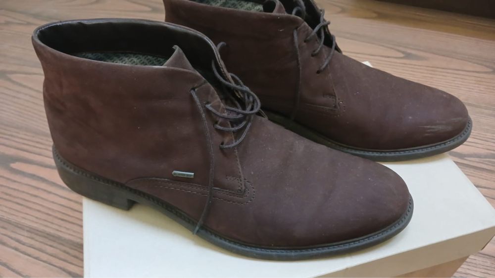 Чоловічі осінні туфлі Clarks, розмір 44, устілка 29,5,  ціна 900 грн.