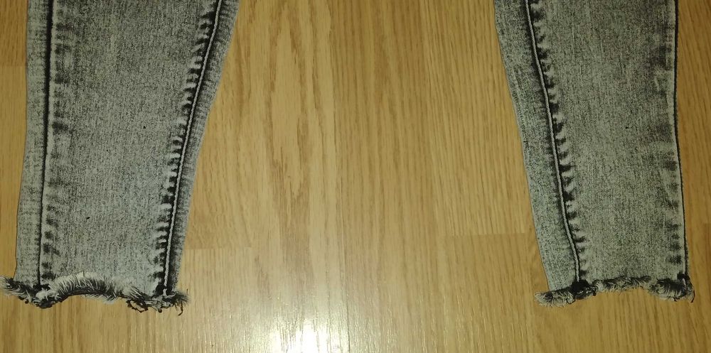 Jeansowe spodnie damskie