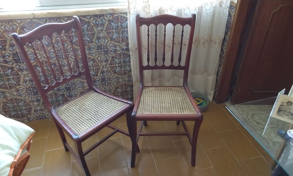 2 x cadeiras mogno e palhinha