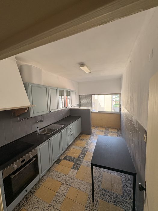 Arrenda-se apartamento T2