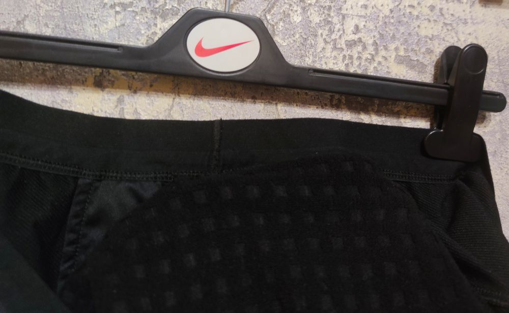 Спортивні штани Nike Elite Wild Run.