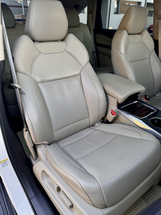 Продам власну, обслужену Акуру МДХ