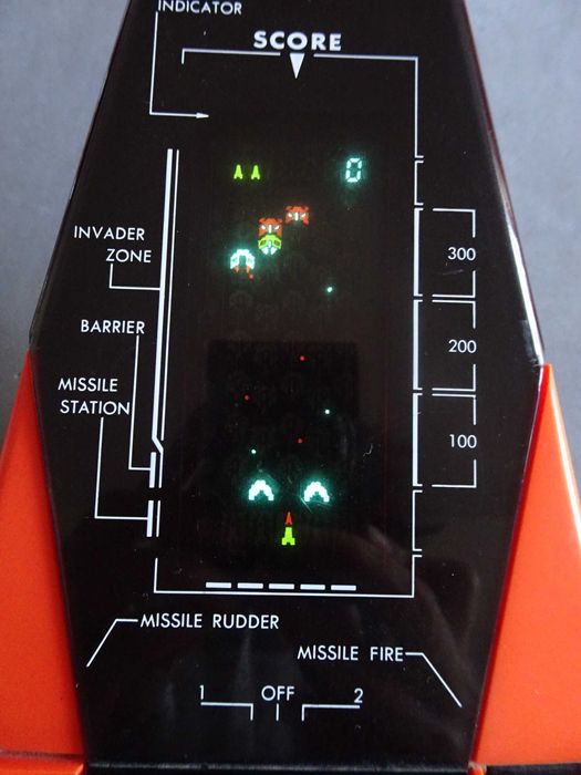 Antiga consola Gakken LSI Game Invader 2000