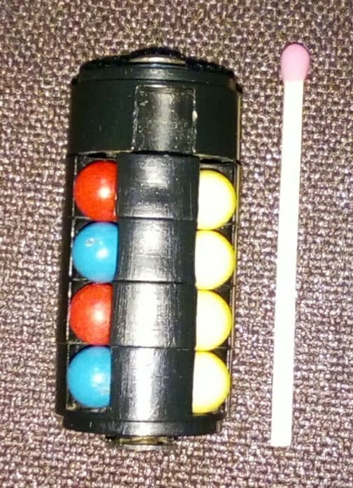 Брелоки, значки разные