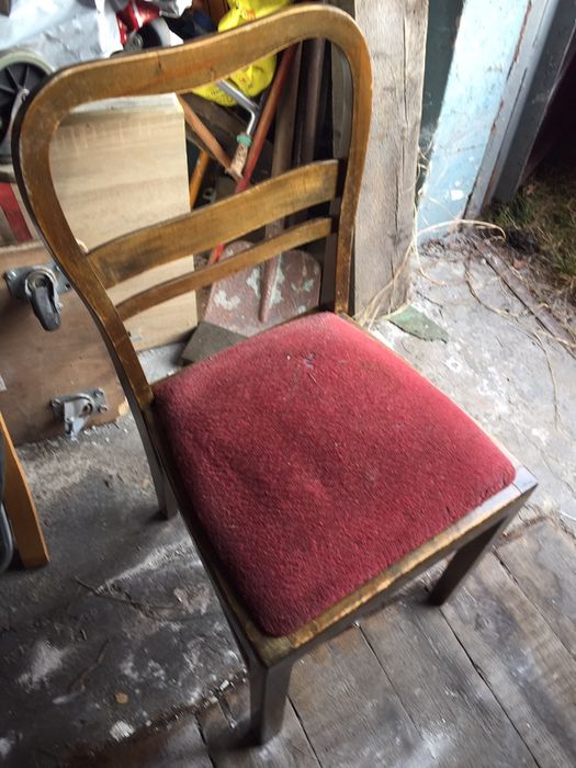 Stare krzesło przedwojenne
