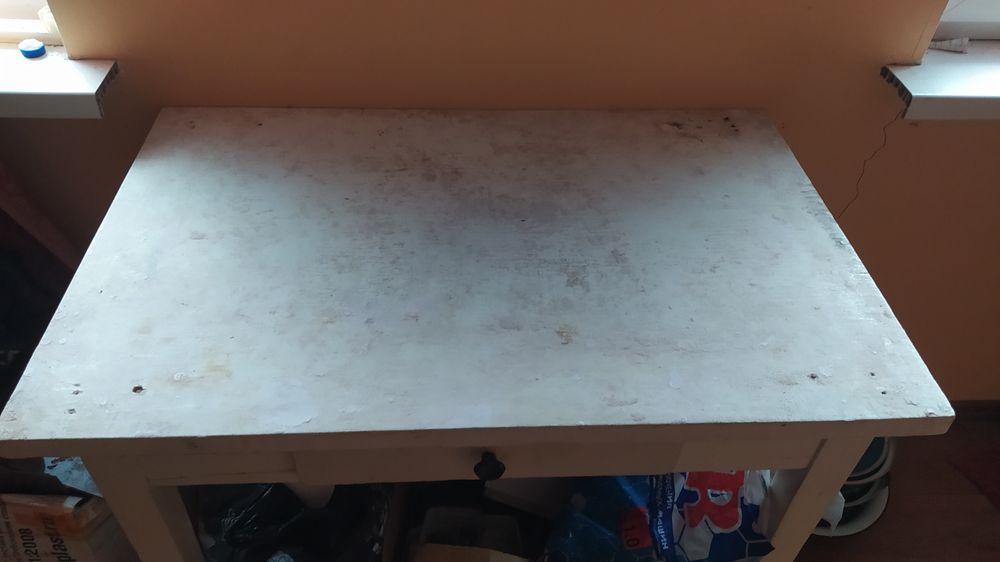 Обеденный стол 590-910 миллиметров