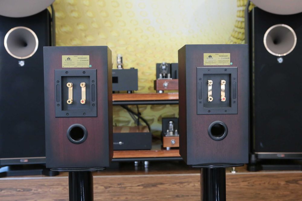 Castle Durham 3 głośniki podstawkowe