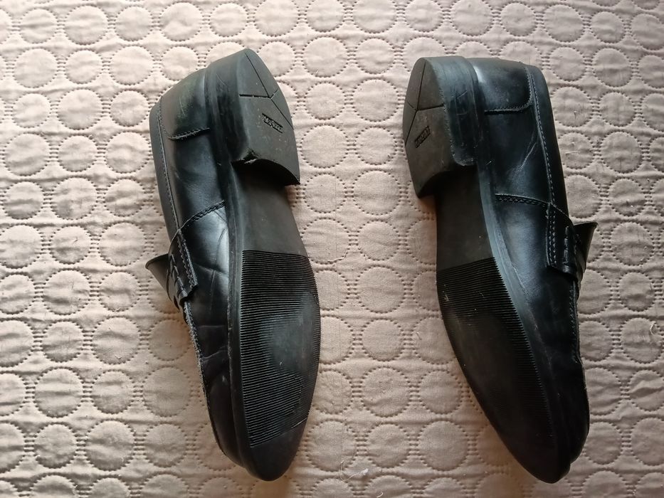 Sapatos Pretos , tamanho 42.