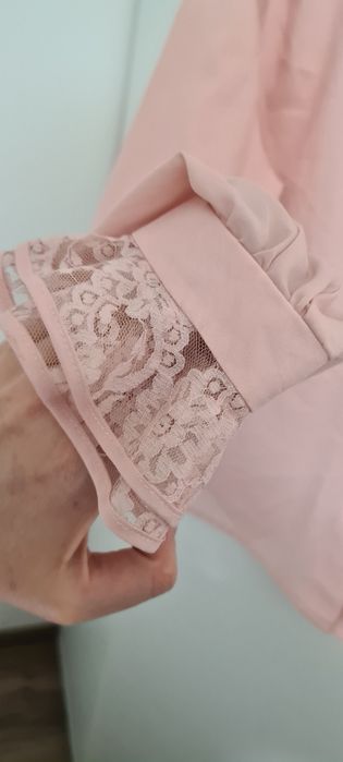 Piękna urocza koszula bluzka elegancka do pracy biura idealna