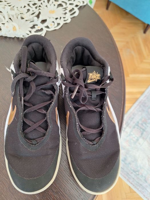Buty NIKE Hustledx