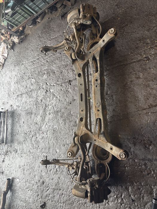 Kia Optima IV belka zawieszenia tył tylnego  sanki tylne komplet
