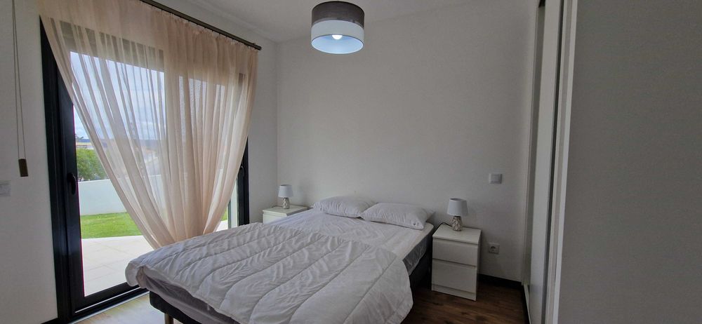 Apartamento T3 para férias com piscina e lugar de garagem