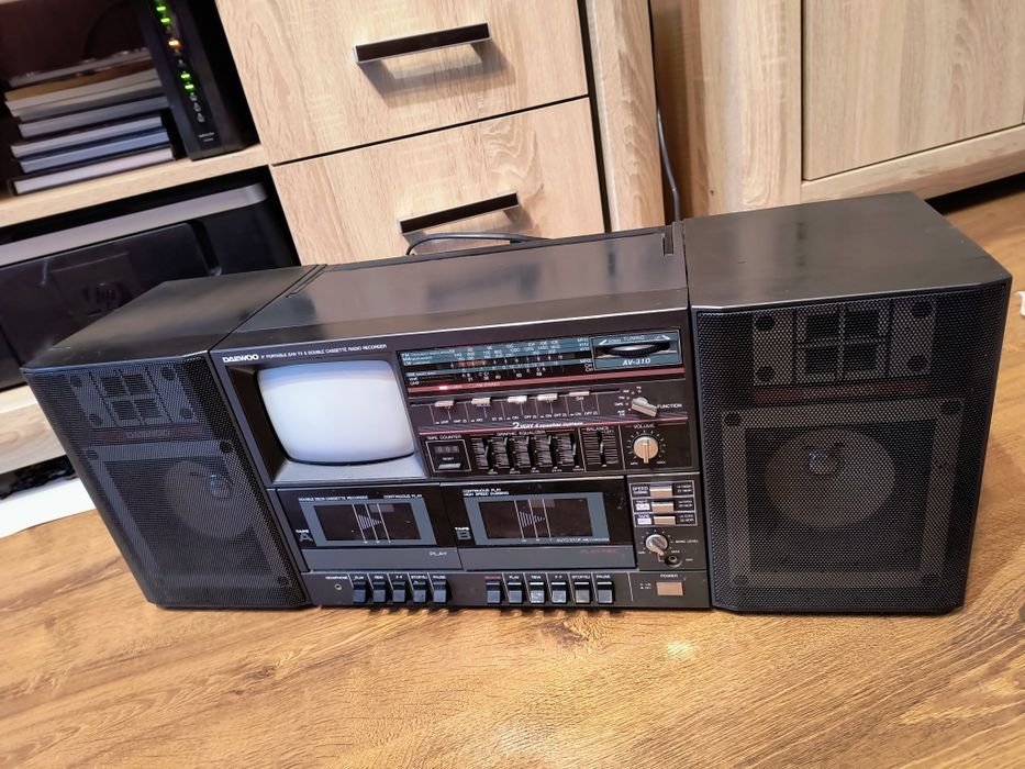 Radiomagnetofon daewoo z radiem i tv av-310