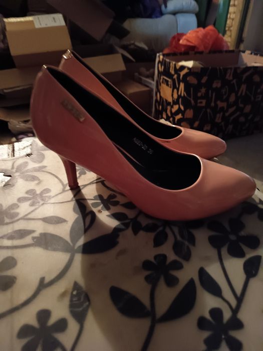 Oddam za darmo buty damskie 36