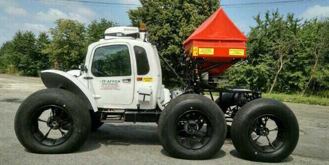 Розкидач самохідний Роса