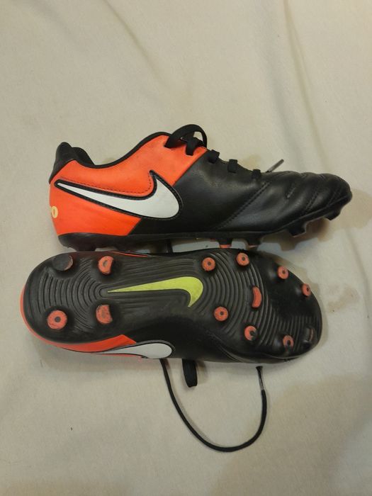 Buty piłkarskie NIKE Tiempo, turfy, r.38
