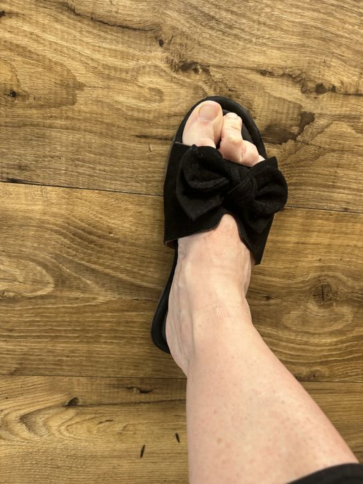 Klapki z czarna kolarda zamsz 36