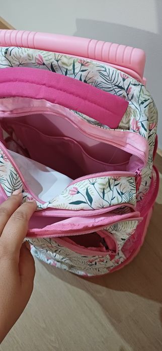 Mochila escolar e estojo
