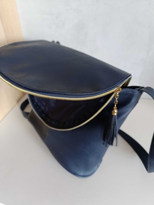 Torebka na ramię na długim pasku