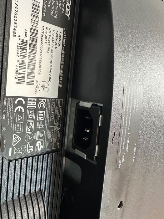 Acer 20” та Asus