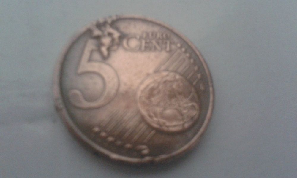 Moeda com alteração nos metais  5 c. Portugal