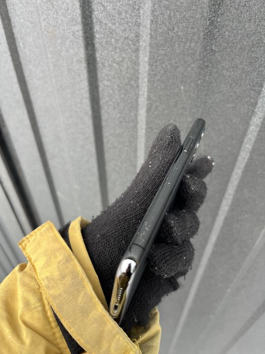 Продам. Iphone 11 pro