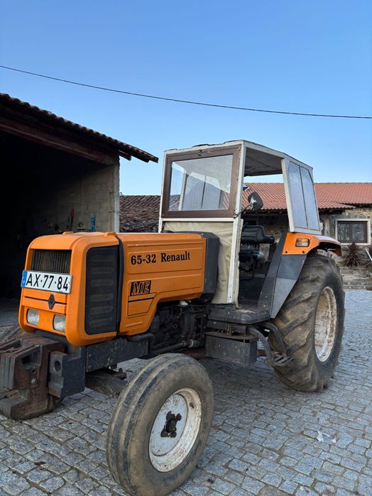 Trator Renault 65-32