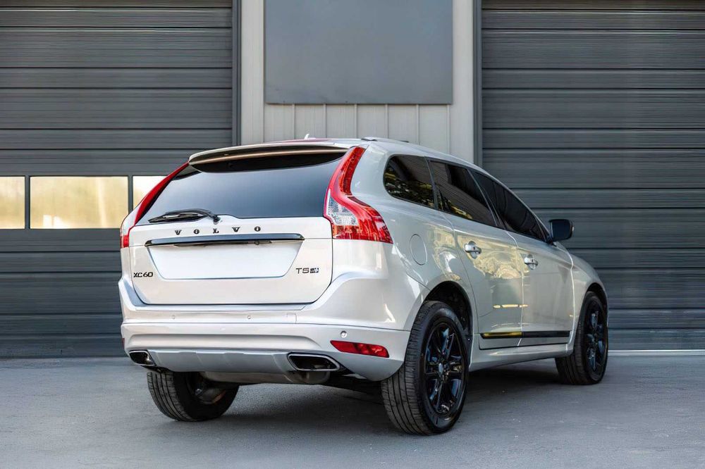 Volvo XC60 T5 Premier      2016