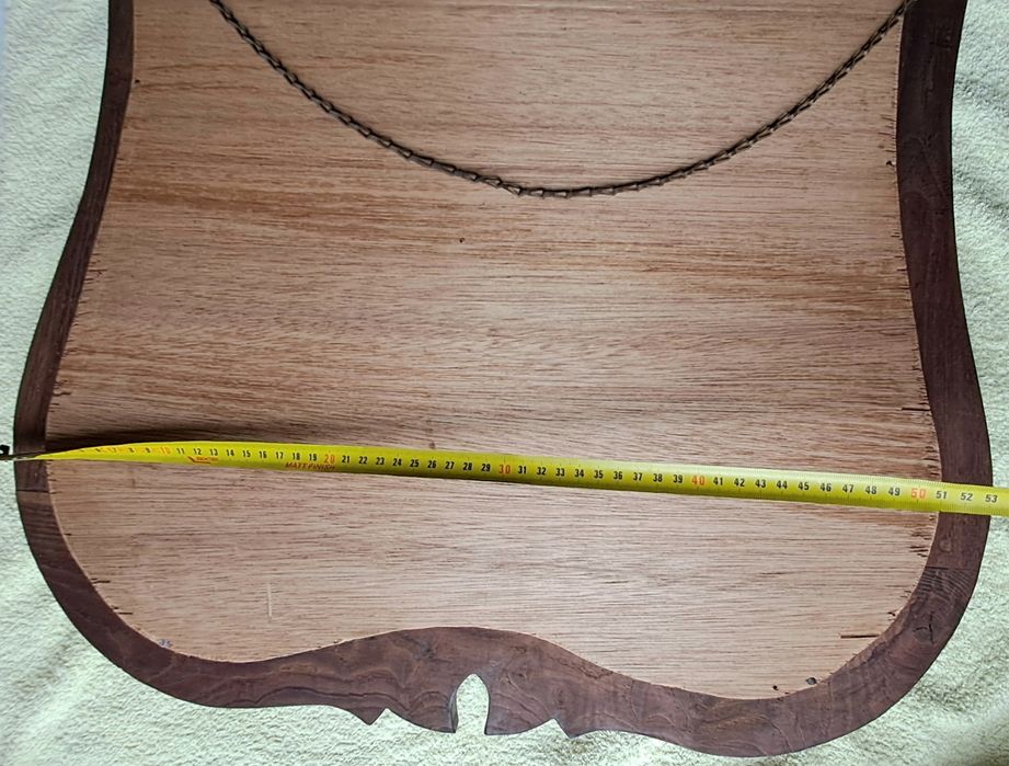 Espelho antigo com moldura em madeira maciça 72cmx62cm