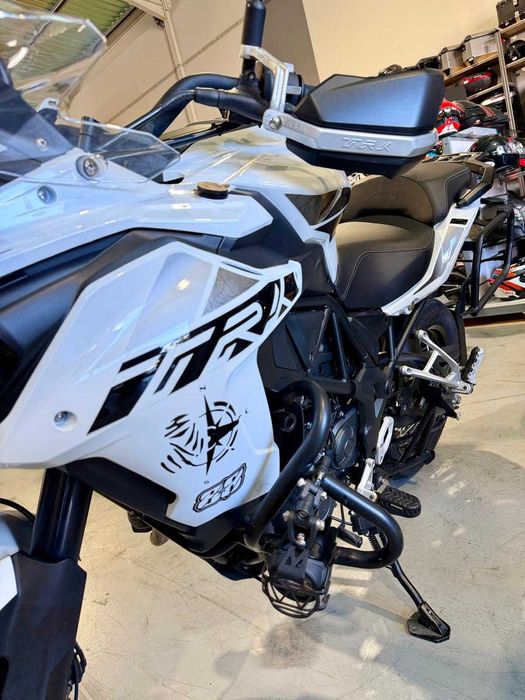 Moto benelli TRK502