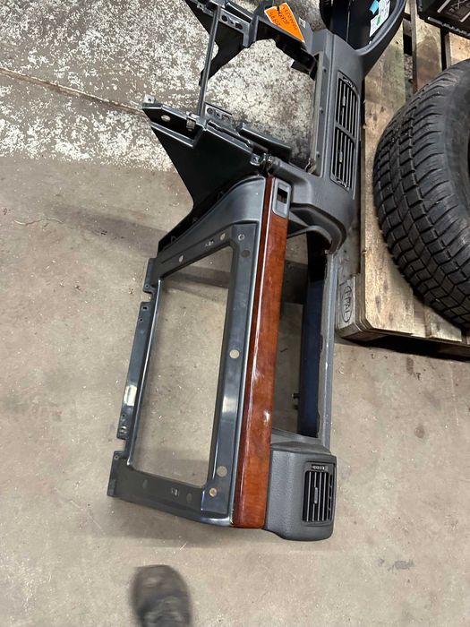 Range Rover P38 Tablier 275€