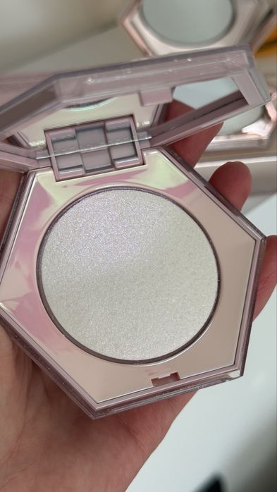 ХАЙЛАЙТЕР Fenty Beauty Diamond Bomb 8г ОРИГІНАЛ