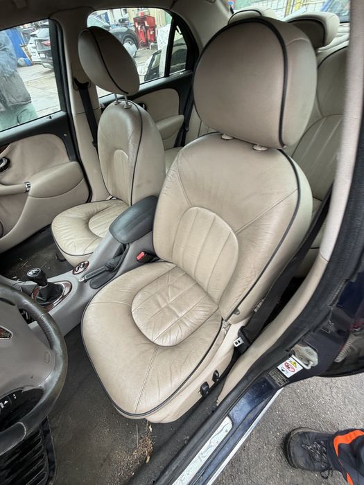 Fotele Rover 75 skóra jasna Kanapa boczki komplet