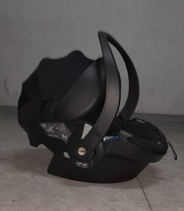 Carrinho de bebé com babycoque