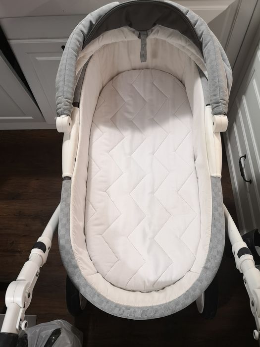 Pompowane koła, zadbany wózek gondola bebetto torino