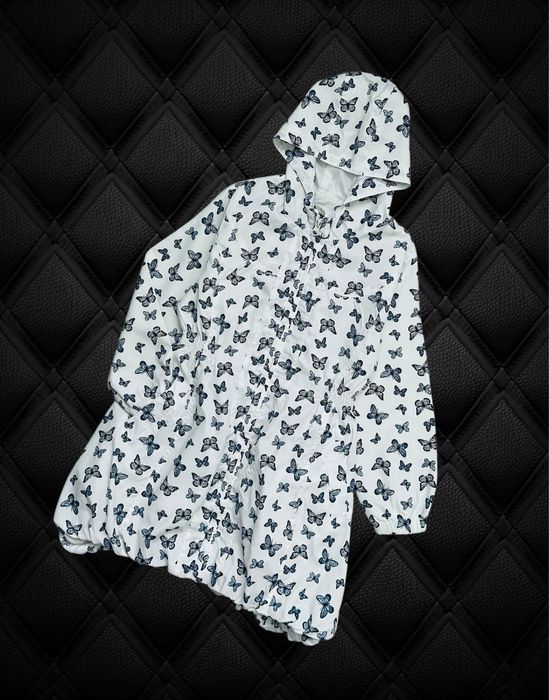 Красивый плащ с бабочками на девочку 7-8 лет