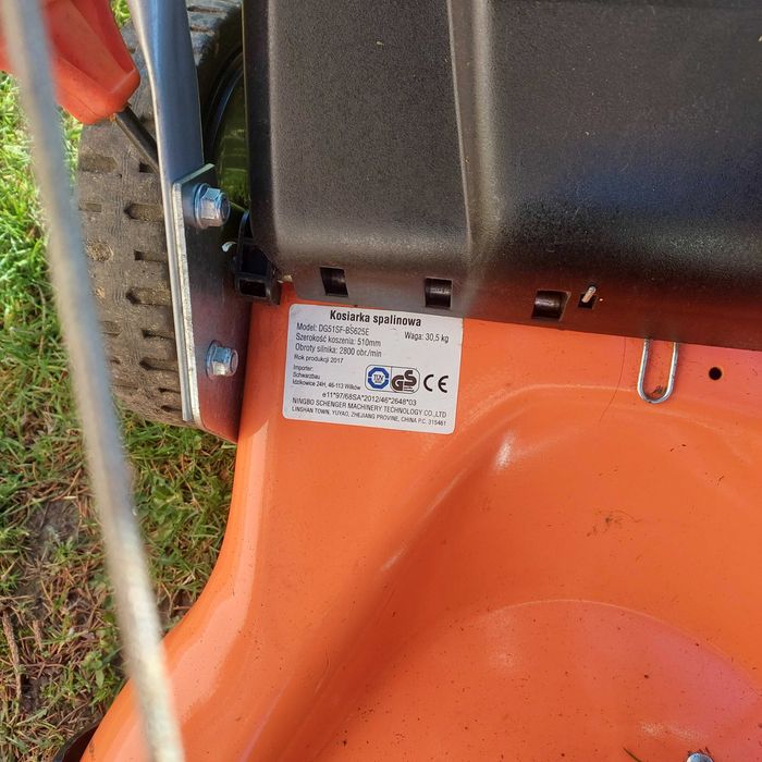 Kosiarka spalinowa z napędem