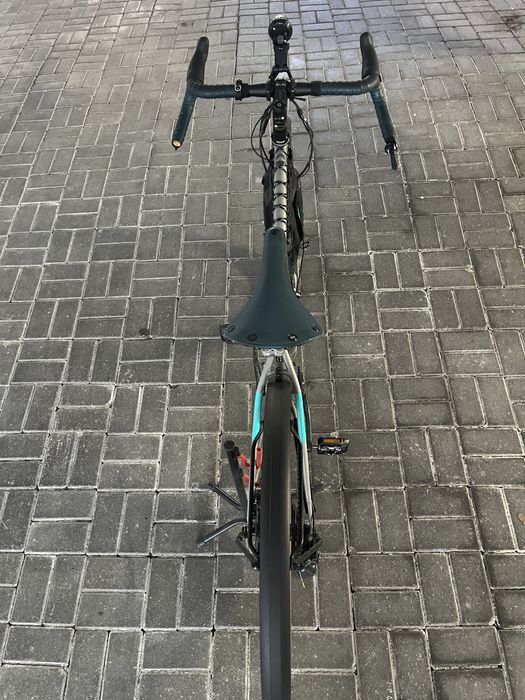 Finna Explorer Reynolds 853, Brooks, Dinamo, gravel