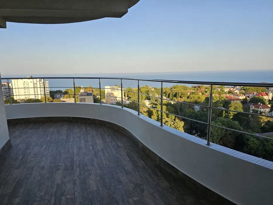 Сдам Евротрешка Терраса Вид на море Французский бульвар Отрада Код1449