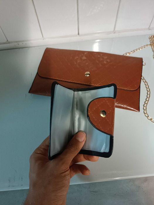 [NOVO] Conjunto de mala e porta-cartões, efeito pele