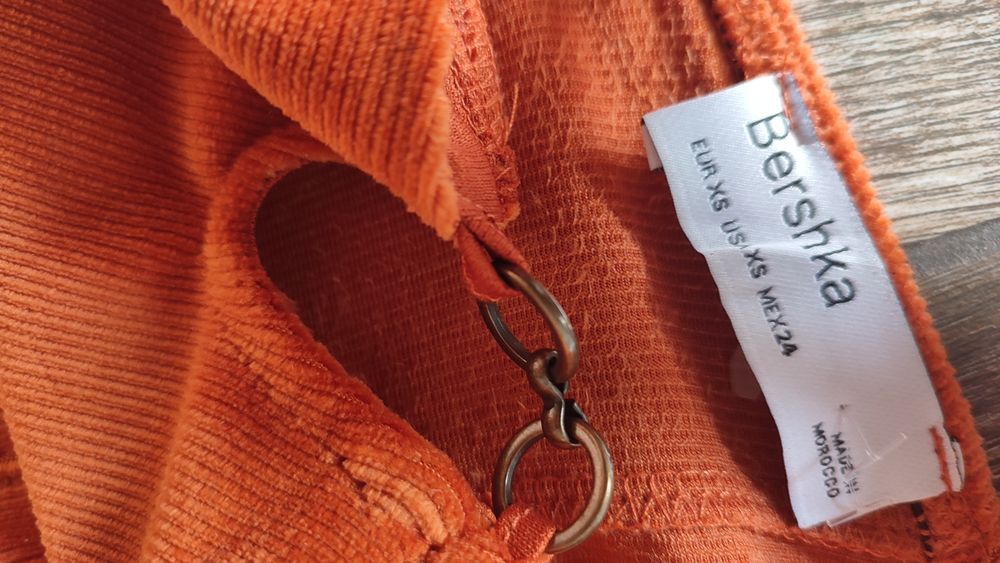 Pomarańczowa sukienka Bershka XS